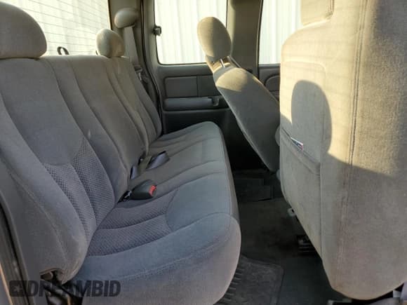 ✅ 2004 Chevrolet Silverado 1500 LS • VIN: 2GCEC19V841152992 • Лот: 75424224. Опубликован ранее на Copart с пробегом 132 330 миль. Бесплатный доступ к архиву аукционных продаж из США и подробный отчёт об истории автомобиля на DreamBid. Изображение 10.