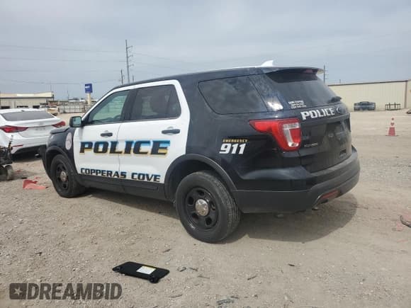 ✅ 2017 Ford Police Interceptor Utility • VIN: 1FM5K8AT5HGE29804 • Lot: 47128825. Wystawiony na Copart z przebiegiem 77 485 mil. Bezpłatny archiwum sprzedaży aukcyjnych z USA i szczegółowy raport historii pojazdu na DreamBid. Zdjęcie 2.