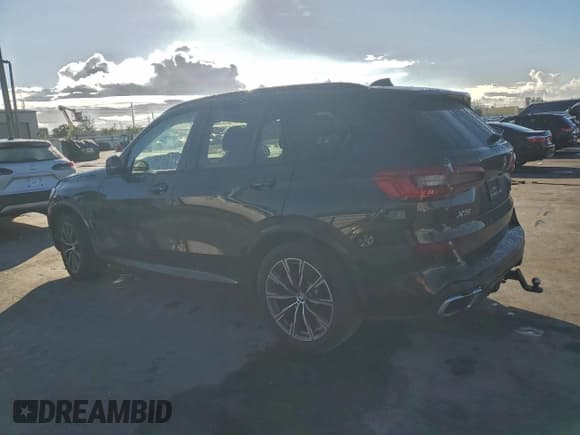 ✅ 2019 BMW X5 xDrive50i • VIN: 5UXJU2C52KLN66897 • Lot: 95786095. Wystawiony na Copart z przebiegiem 90 242 mil. Bezpłatny archiwum sprzedaży aukcyjnych z USA i szczegółowy raport historii pojazdu na DreamBid. Zdjęcie 2.