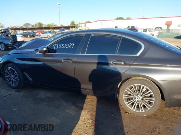 ✅ 2017 BMW 5 Series 540i xDrive • VIN: WBAJE7C32HG890246 • Lot: 43331029. Listed on IAAI with 65,826 mi. Free auction sales archive from the USA and detailed vehicle history report at DreamBid. Image 14.