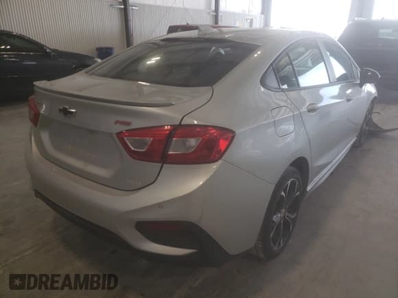 ✅ 2019 Chevrolet Cruze LT • VIN: 1G1BE5SM6K7111145 • Lot: 61461161. Listed on Copart with 49,842 mi. Free auction sales archive from the USA and detailed vehicle history report at DreamBid. Image 4.