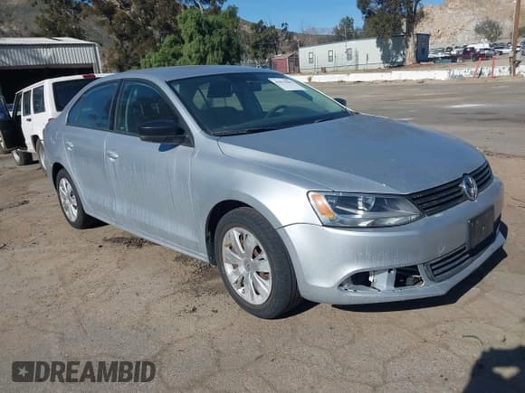 ✅ 2014 Volkswagen Jetta TDI • VIN: 3VWLL7AJ6EM311423 • Lot: 43831843. Wystawiony na IAAI z przebiegiem 114 208 mil. Bezpłatny archiwum sprzedaży aukcyjnych z USA i szczegółowy raport historii pojazdu na DreamBid. Zdjęcie 1.
