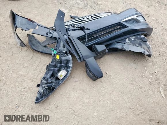 ✅ 2015 Hyundai Azera Limited • VIN: KMHFH4JG7FA476637 • Lot: 65324555. Listed on Copart with 145,592 mi. Free auction sales archive from the USA and detailed vehicle history report at DreamBid. Image 12.