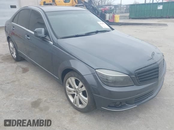 ✅ 2008 Mercedes-Benz C 300 Sport • VIN: WDDGF54X78F044478 • Lot: 41705912. Wystawiony na IAAI z przebiegiem 181 438 mil. Bezpłatny archiwum sprzedaży aukcyjnych z USA i szczegółowy raport historii pojazdu na DreamBid. Zdjęcie 1.