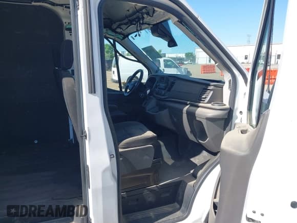 ✅ 2021 Ford Transit Cargo • VIN: 1FTBF4XG6MKA37193 • Лот: 42264766. Опубликован ранее на IAAI с пробегом 148 437 миль. Бесплатный доступ к архиву аукционных продаж из США и подробный отчёт об истории автомобиля на DreamBid. Изображение 5.