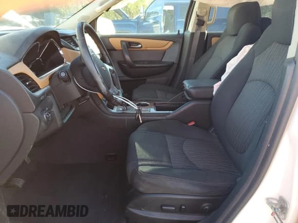 ✅ 2014 Chevrolet Traverse LT • VIN: 1GNKRGKD6EJ353620 • Lot: 86890865. Wystawiony na Copart z przebiegiem 197 765 mil. Bezpłatny archiwum sprzedaży aukcyjnych z USA i szczegółowy raport historii pojazdu na DreamBid. Zdjęcie 7.