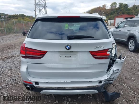 ✅ 2017 BMW X5 xDrive35i • VIN: 5UXKR0C58H0V50062 • Lot: 43511489. Listed on IAAI with 78,105 mi. Free auction sales archive from the USA and detailed vehicle history report at DreamBid. Image 17.