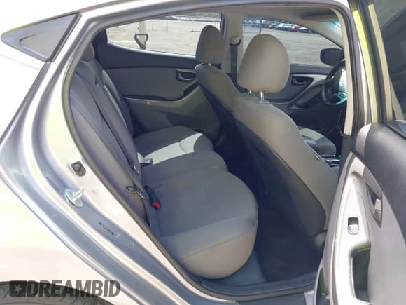 ✅ 2016 Hyundai Elantra SE • VIN: 5NPDH4AE8GH774845 • Lot: 42849543. Listed on IAAI with 122,622 mi. Free auction sales archive from the USA and detailed vehicle history report at DreamBid. Image 8.