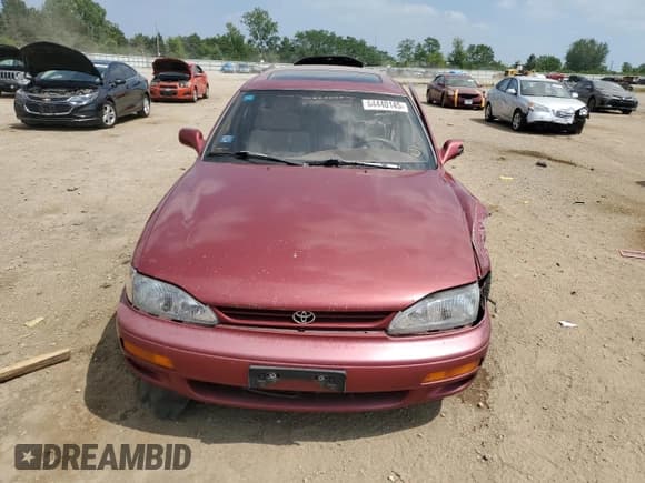 ✅ 1995 Toyota Camry LE • VIN: 4T1GK12WXSU073187 • Lot: 64440145. Wystawiony na Copart z przebiegiem 163 899 mil. Bezpłatny archiwum sprzedaży aukcyjnych z USA i szczegółowy raport historii pojazdu na DreamBid. Zdjęcie 5.