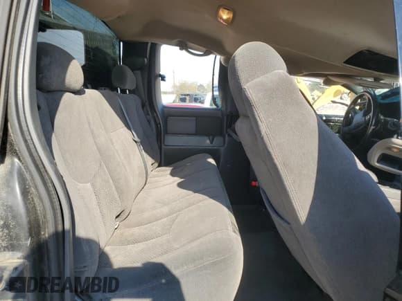 ✅ 2006 Chevrolet Silverado 1500 LT2 • VIN: 1GCEK19B66Z194709 • Лот: 50185675. Опубликован ранее на Copart с пробегом Не указан. Бесплатный доступ к архиву аукционных продаж из США и подробный отчёт об истории автомобиля на DreamBid. Изображение 10.