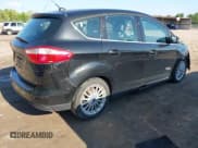 ✅ 2013 Ford C-Max SEL • VIN: 1FADP5CU2DL510935 • Lot: 42142613. Wystawiony na IAAI z przebiegiem 162 788 mil. Bezpłatny archiwum sprzedaży aukcyjnych z USA i szczegółowy raport historii pojazdu na DreamBid. Zdjęcie 4.