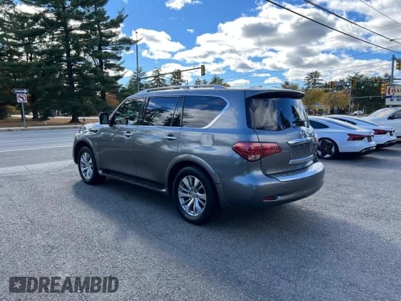 ✅ 2016 Infiniti QX80 • VIN: JN8AZ2NE0G9122930 • Lot: 76772984. Listed on Copart with 181,890 mi. Free auction sales archive from the USA and detailed vehicle history report at DreamBid. Image 3.