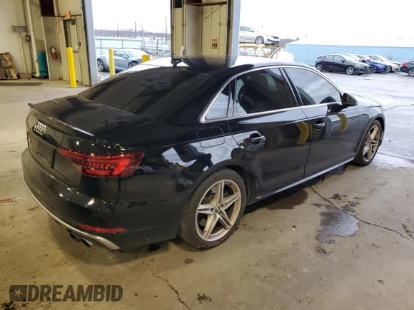 ✅ 2019 Audi S4 • VIN: WAUA4AF42KA105612 • Lot: 39994433. Listed on Copart with 44,628 mi. Free auction sales archive from the USA and detailed vehicle history report at DreamBid. Image 3.