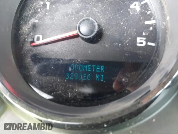 ✅ 2008 Chevrolet Silverado 2500HD LTZ • VIN: 1GCHK236X8F107042 • Лот: 41676842. Опубликован ранее на IAAI с пробегом 329 026 миль. Бесплатный доступ к архиву аукционных продаж из США и подробный отчёт об истории автомобиля на DreamBid. Изображение 14.