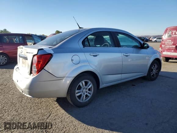 2013 Chevrolet Sonic LT with VIN 1G1JC5SG5D4244575, listed as a Copart auction lot 90084225 with 66,255 mi miles and Salvage title. Bid and sale history available at DreamBid. Image 3.
