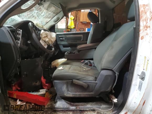 ✅ 2017 Ram 1500 Tradesman • VIN: 3C6JR6DT2HG675221 • Lot: 69618565. Listed on Copart with Not provided. Free auction sales archive from the USA and detailed vehicle history report at DreamBid. Image 7.