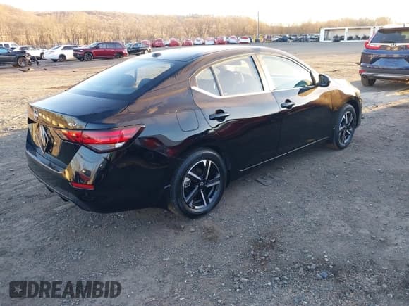 ✅ 2024 Nissan Sentra SV • VIN: 3N1AB8CVXRY367062 • Lot: 40881630. Wystawiony na IAAI z przebiegiem 39 mil. Bezpłatny archiwum sprzedaży aukcyjnych z USA i szczegółowy raport historii pojazdu na DreamBid. Zdjęcie 4.