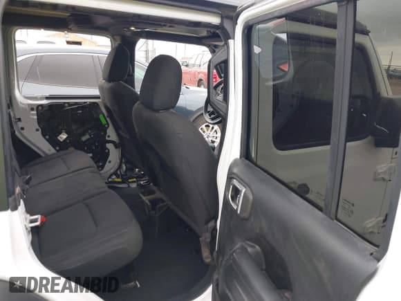 ✅ 2021 Jeep Wrangler Unlimited Sport S • VIN: 1C4HJXDG8MW509322 • Lot: 42110123. Wystawiony na IAAI z przebiegiem 39 955 mil. Bezpłatny archiwum sprzedaży aukcyjnych z USA i szczegółowy raport historii pojazdu na DreamBid. Zdjęcie 8.