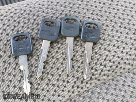 ✅ 2001 Ford F-250 XL • VIN: 1FTNF21L21EB87741 • Lot: 43591064. Wystawiony na IAAI z przebiegiem 54 724 mil. Bezpłatny archiwum sprzedaży aukcyjnych z USA i szczegółowy raport historii pojazdu na DreamBid. Zdjęcie 11.