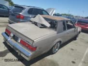 ✅ 1983 Buick Regal Limited • VIN: 1G4AM47A6DR420566 • Лот: 60656794. Опубликован ранее на Copart с пробегом Не указан. Бесплатный доступ к архиву аукционных продаж из США и подробный отчёт об истории автомобиля на DreamBid. Изображение 3.