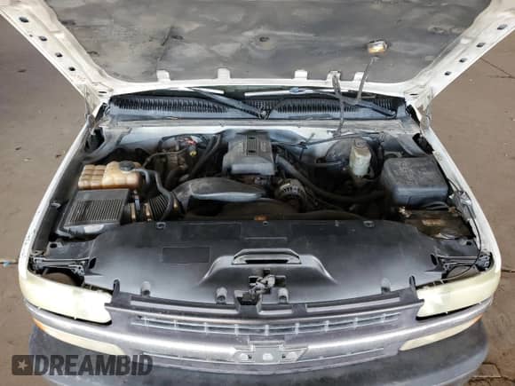 2000 Chevrolet Silverado 1500 z VIN 2GCEC19V1Y1395257, wystawiony jako Copart lot #90746085 z przebiegiem 269 194 mil mil oraz Czysty tytuł • Clean title. Historia ofert i sprzedaży dostępna na DreamBid. Obrazek 11.