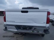 ✅ 2025 Chevrolet Silverado 2500HD LT • VIN: 2GC1KNEY5S1228495 • Лот: 43602216. Опубликован ранее на IAAI с пробегом 4 940 миль. Бесплатный доступ к архиву аукционных продаж из США и подробный отчёт об истории автомобиля на DreamBid. Изображение 16.