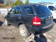 ✅ 2006 Kia Sorento LX • VIN: KNDJC733365601862 • Lot: 43748959. Wystawiony na IAAI z przebiegiem 293 026 mil. Bezpłatny archiwum sprzedaży aukcyjnych z USA i szczegółowy raport historii pojazdu na DreamBid. Zdjęcie 3.