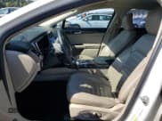 ✅ 2017 Ford Fusion SE • VIN: 3FA6P0HD2HR153395 • Lot: 70981805. Wystawiony na Copart z przebiegiem 141 433 mil. Bezpłatny archiwum sprzedaży aukcyjnych z USA i szczegółowy raport historii pojazdu na DreamBid. Zdjęcie 7.