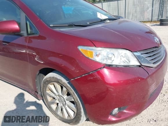 ✅ 2015 Toyota Sienna Limited • VIN: 5TDDK3DC9FS101903 • Lot: 43180590. Listed on IAAI with 151,869 mi. Free auction sales archive from the USA and detailed vehicle history report at DreamBid. Image 18.