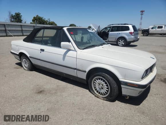 1991 BMW 3 Series z VIN WBABB2314MEC26165, wystawiony jako Copart lot #58839205 z przebiegiem 124 898 mil mil oraz Szkoda całkowita • Salvage title. Historia ofert i sprzedaży dostępna na DreamBid. Obrazek 4.