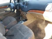 ✅ 2011 Chevrolet Aveo 1LT • VIN: KL1TD5DE8BB225382 • Lot: 41682957. Wystawiony na IAAI z przebiegiem 163 746 mil. Bezpłatny archiwum sprzedaży aukcyjnych z USA i szczegółowy raport historii pojazdu na DreamBid. Zdjęcie 5.