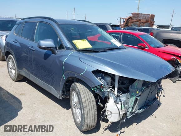 ✅ 2023 Toyota Corolla Cross LE • VIN: 7MUCAAAG3PV054952 • Лот: 42912448. Опубликован ранее на IAAI с пробегом 41 389 миль. Бесплатный доступ к архиву аукционных продаж из США и подробный отчёт об истории автомобиля на DreamBid. Изображение 1.