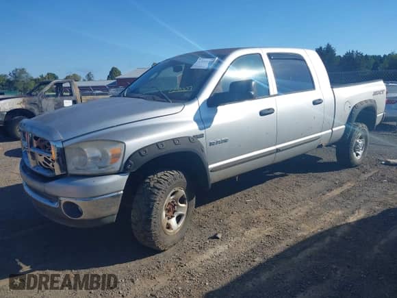 2008 Dodge 1500 SLT with VIN 3D7KS19D68G127007, listed as a IAAI auction lot 43111391 with 146,998 mi miles and . Bid and sale history available at DreamBid. Image 17.