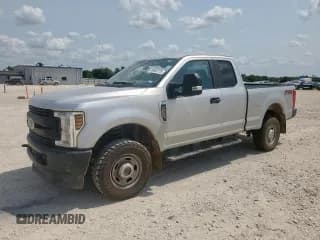 ✅ 2019 Ford F-250 XL • VIN: 1FT7X2B65KEC62013 • Лот: 66282775. Опубликован ранее на Copart с пробегом 100 122 миль. Бесплатный доступ к архиву аукционных продаж из США и подробный отчёт об истории автомобиля на DreamBid. Изображение 1.