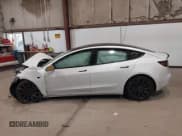 ✅ 2021 Tesla Model 3 Performance • VIN: 5YJ3E1ECXMF991836 • Lot: 41830519. Wystawiony na IAAI z przebiegiem Nie podano. Bezpłatny archiwum sprzedaży aukcyjnych z USA i szczegółowy raport historii pojazdu na DreamBid. Zdjęcie 14.