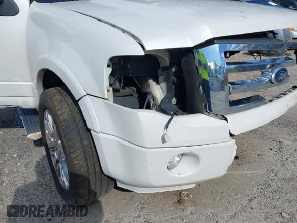 ✅ 2011 Ford Expedition Limited • VIN: 1FMJU1K55BEF27623 • Lot: 43655182. Listed on IAAI with 164,979 mi. Free auction sales archive from the USA and detailed vehicle history report at DreamBid. Image 6.