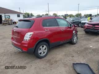 2019 Chevrolet Trax LT with VIN 3GNCJPSB0KL366460, listed as a IAAI auction lot 43463469 with 56,835 mi miles and . Bid and sale history available at DreamBid. Image 4.