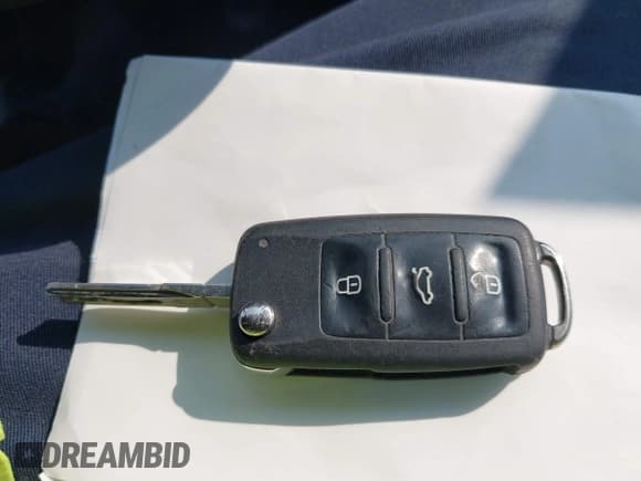 ✅ 2012 Volkswagen Jetta S • VIN: 3VW1K7AJ6CM339391 • Лот: 42883814. Опубликован ранее на IAAI с пробегом 194 170 миль. Бесплатный доступ к архиву аукционных продаж из США и подробный отчёт об истории автомобиля на DreamBid. Изображение 11.