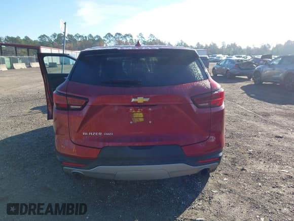 ✅ 2025 Chevrolet Blazer LT • VIN: 3GNKBHR42SS233291 • Lot: 43849286. Wystawiony na IAAI z przebiegiem 11 429 mil. Bezpłatny archiwum sprzedaży aukcyjnych z USA i szczegółowy raport historii pojazdu na DreamBid. Zdjęcie 16.