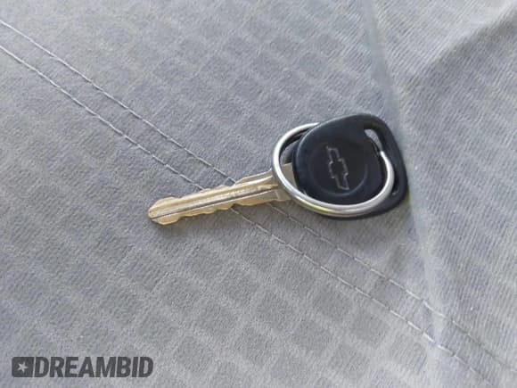 ✅ 2014 Chevrolet Express Cargo • VIN: 1GCWGFCA6E1198422 • Lot: 43923610. Wystawiony na IAAI z przebiegiem 187 505 mil. Bezpłatny archiwum sprzedaży aukcyjnych z USA i szczegółowy raport historii pojazdu na DreamBid. Zdjęcie 11.