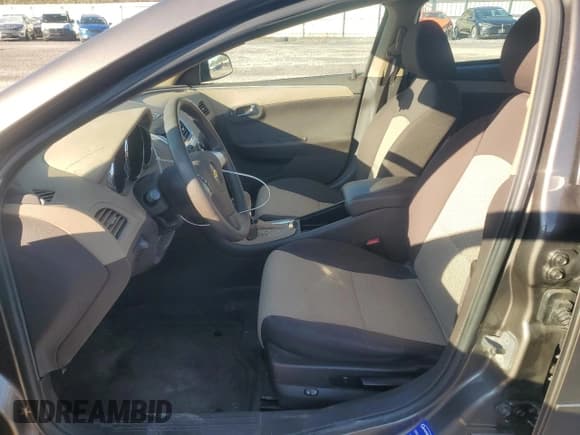 ✅ 2011 Chevrolet Malibu 1LS • VIN: 1G1ZB5E18BF111890 • Lot: 75464594. Listed on Copart with 92,063 mi. Free auction sales archive from the USA and detailed vehicle history report at DreamBid. Image 7.