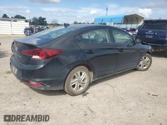 ✅ 2019 Hyundai Elantra SEL • VIN: 5NPD84LF4KH497478 • Лот: 82286005. Опубликован ранее на Copart с пробегом 110 464 миль. Бесплатный доступ к архиву аукционных продаж из США и подробный отчёт об истории автомобиля на DreamBid. Изображение 3.