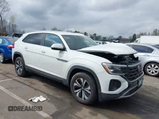 ✅ 2024 Volkswagen Atlas SE • VIN: 1V2LE2CA5RC243036 • Lot: 41860475. Wystawiony na IAAI z przebiegiem 7 766 mil. Bezpłatny archiwum sprzedaży aukcyjnych z USA i szczegółowy raport historii pojazdu na DreamBid. Zdjęcie 1.