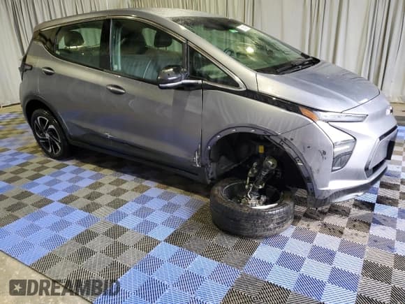 ✅ 2023 Chevrolet Bolt EV 2LT • VIN: 1G1FX6S06P4191330 • Lot: 88216125. Wystawiony na Copart z przebiegiem 17 322 mil. Bezpłatny archiwum sprzedaży aukcyjnych z USA i szczegółowy raport historii pojazdu na DreamBid. Zdjęcie 4.