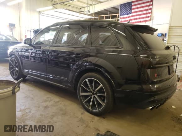 ✅ 2020 Audi SQ7 • VIN: WA1VWAF76LD011638 • Lot: 62838173. Listed on Copart with 22,533 mi. Free auction sales archive from the USA and detailed vehicle history report at DreamBid. Image 2.