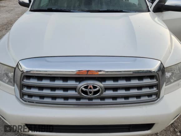 ✅ 2012 Toyota Sequoia Platinum • VIN: 5TDDW5G14CS064703 • Lot: 90775765. Listed on Copart with 316,639 mi. Free auction sales archive from the USA and detailed vehicle history report at DreamBid. Image 12.