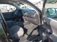 ✅ 2019 Toyota Tacoma SR • VIN: 5TFRX5GN2KX136982 • Лот: 43540777. Опубликован ранее на IAAI с пробегом 124 998 миль. Бесплатный доступ к архиву аукционных продаж из США и подробный отчёт об истории автомобиля на DreamBid. Изображение 5.