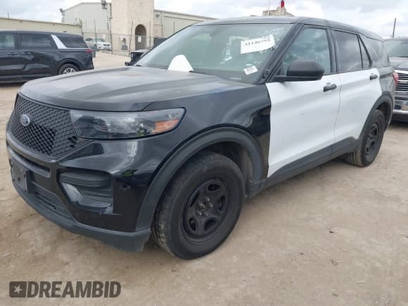 ✅ 2021 Ford Police Interceptor Utility • VIN: 1FM5K8AB1MGA24900 • Lot: 41146753. Listed on IAAI with 87,619 mi. Free auction sales archive from the USA and detailed vehicle history report at DreamBid. Image 2.
