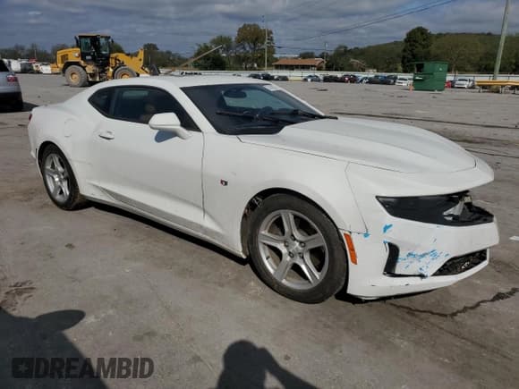 ✅ 2019 Chevrolet Camaro 2LT • VIN: 1G1FD1RX3K0147672 • Lot: 74310974. Wystawiony na Copart z przebiegiem 137 752 mil. Bezpłatny archiwum sprzedaży aukcyjnych z USA i szczegółowy raport historii pojazdu na DreamBid. Zdjęcie 4.