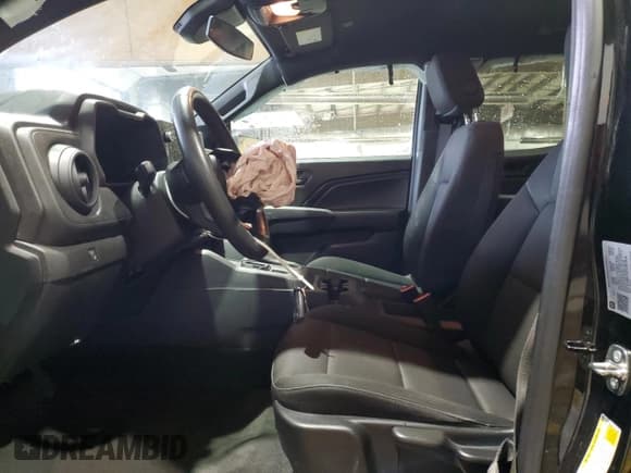 ✅ 2023 Chevrolet Colorado 2WD Work Truck • VIN: 1GCGSBEC6P1261029 • Лот: 89803525. Опубликован ранее на Copart с пробегом 24 369 миль. Бесплатный доступ к архиву аукционных продаж из США и подробный отчёт об истории автомобиля на DreamBid. Изображение 7.